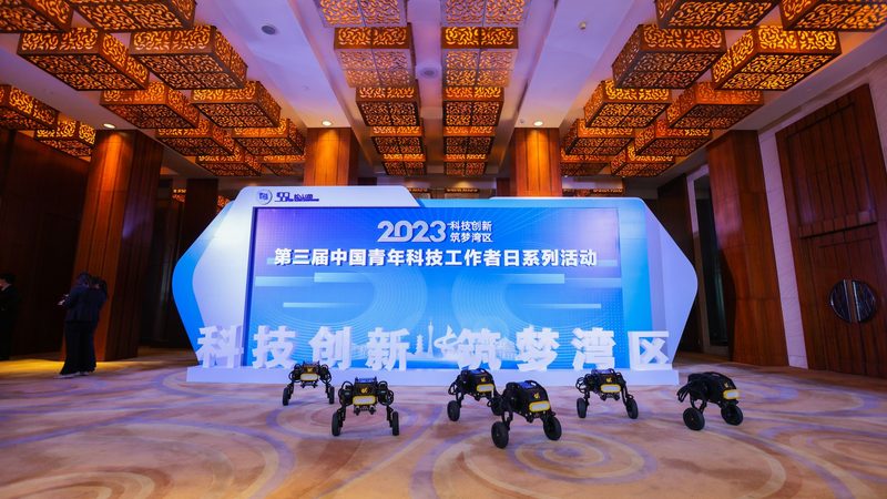 APP研发外包市场行情解析：揭秘价格背后的真相